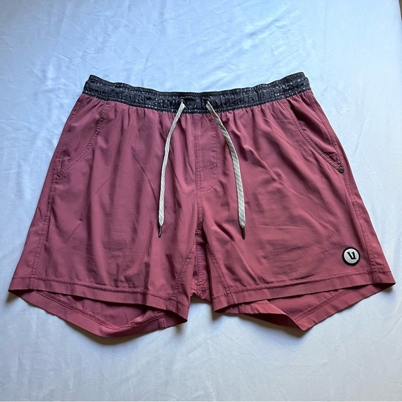VUORI men’s pink contrast drawstring elastic waist athletic shorts